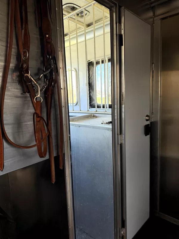 used Horse Trailers Featherlite  for sale, in Montrose, CO Thumbnail 23