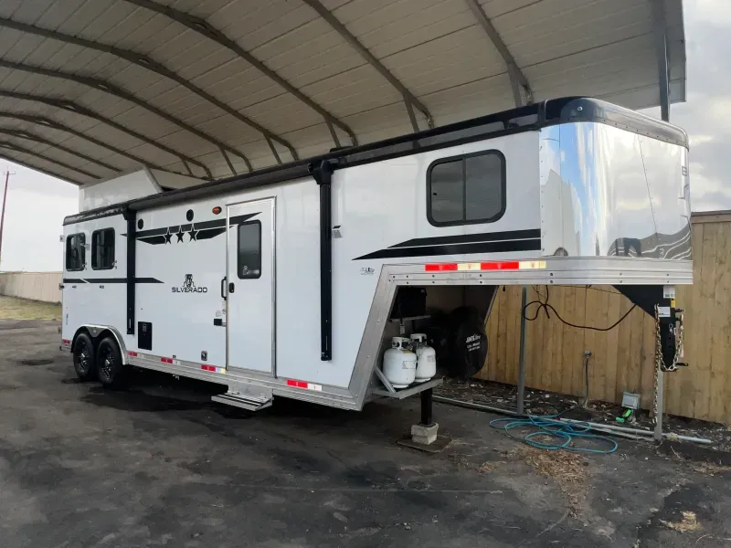 used Horse Trailers Bison Trailers  for sale, in Schertz, TX Thumbnail 2