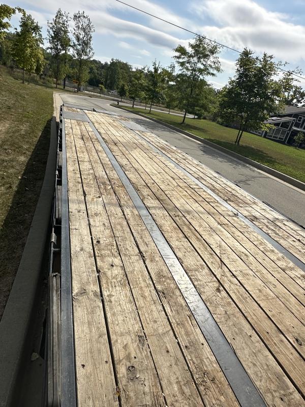 used Equipment / Flatbed Trailers Diamond C Trailers  for sale, in Indianapolis, IN Thumbnail 2