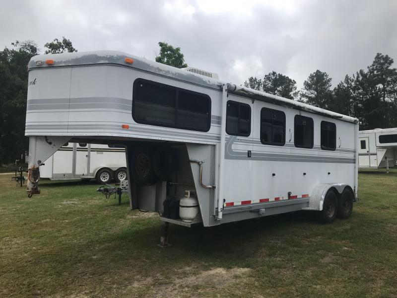 1998 Hawk Trailers Deluxe Horse Trailer 1998 Hawk Trailers Deluxe Horse Trailer