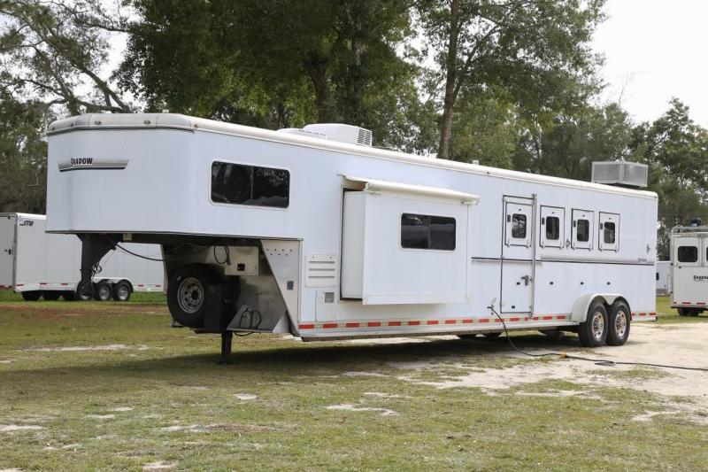 2008 Shadow 4 Horse Slant Gooseneck W/ Living Quarters 2008 Shadow 4 Horse Slant Gooseneck W/ Living Quarters