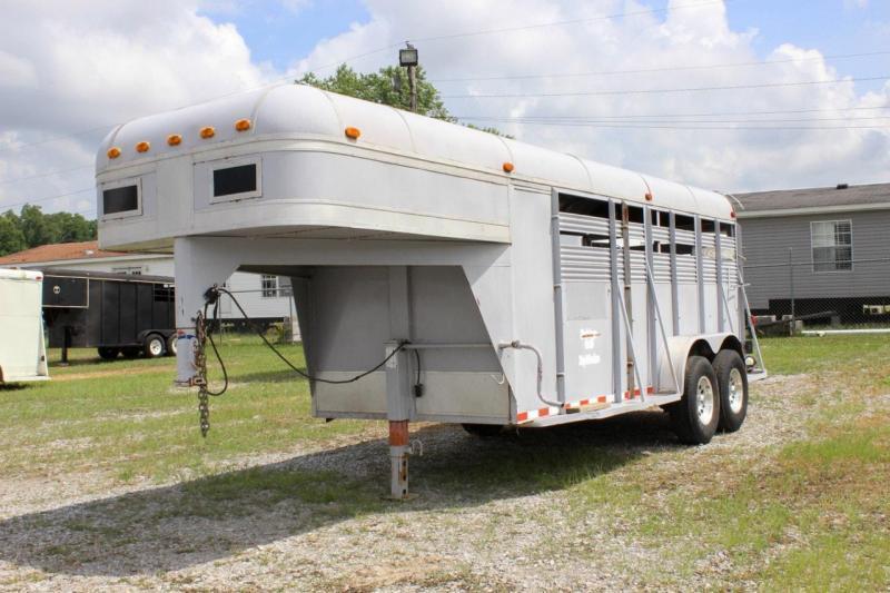 1992 Bonanza 3 Horse Straight Load Stock Combo Goose Neck Livestock Trailer 1992 Bonanza 3 Horse Straight Load Stock Combo Goose Neck Livestock Trailer