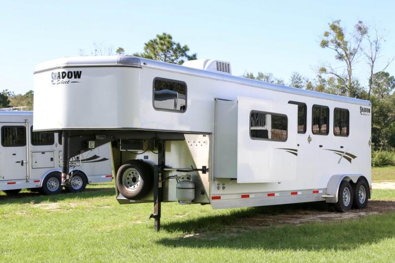 2015 Shadow 3 Horse Slant Load Gooseneck w/ Living Quarters 2015 Shadow 3 Horse Slant Load Gooseneck w/ Living Quarters