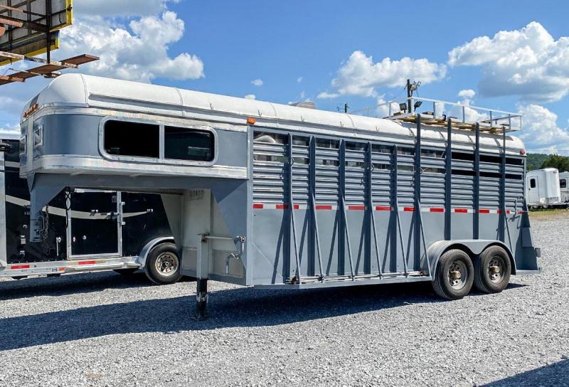 2001 Bonanza 2 Horse Straight Load Trailer Stock Combo Weekender 2001 Bonanza 2 Horse Straight Load Trailer Stock Combo Weekender
