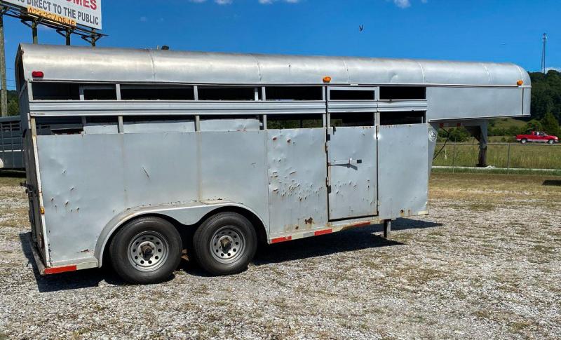 2009 Graby 16'Stock Trailer 2009 Graby 16'Stock Trailer