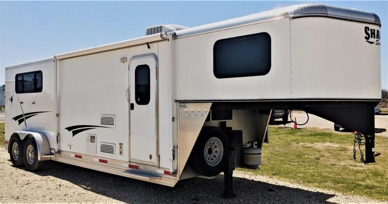 2014 Shadow Select 3 Horse Slant Load Trailer Goose Neck w/ Living Quarters 2014 Shadow Select 3 Horse Slant Load Trailer Goose Neck w/ Living Quarters