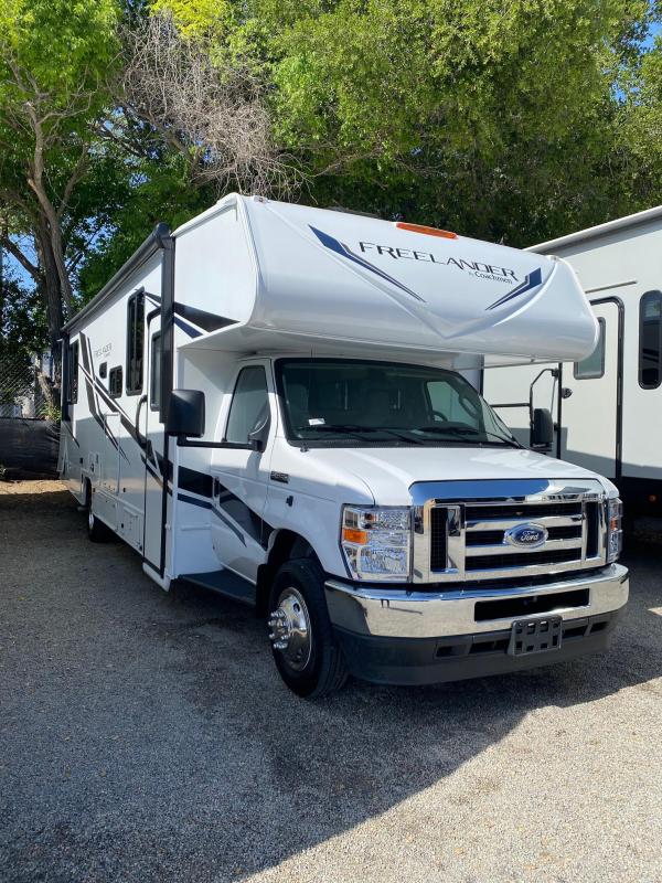 2022 Coachmen Freelander 31MB Class C RV 2022 Coachmen Freelander 31MB Class C RV