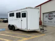 2004 Featherlite Trailers 2 Horse Straight Load W/ Tack Room And Walk Throug 