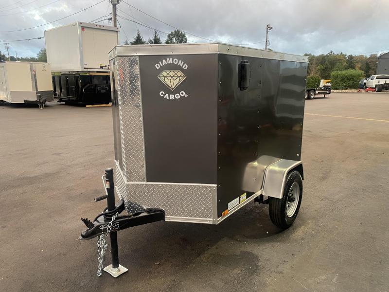 DIAMOND CARGO 2022 4' x 6' SINGLE AXLE CHARCOAL ENCLOSED CARGO TRAILER DIAMOND CARGO 2022 4' x 6' SINGLE AXLE CHARCOAL ENCLOSED CARGO TRAILER