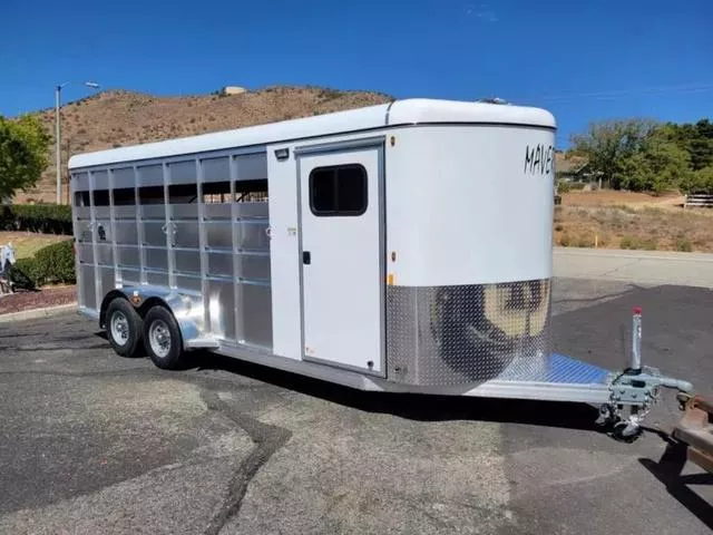 Maverick Lite 4-Horse