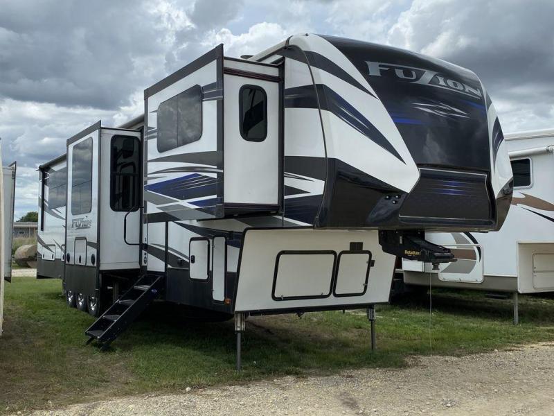 2019 Keystone RV Fuzion 410 Toy Hauler 2019 Keystone RV Fuzion 410 Toy Hauler