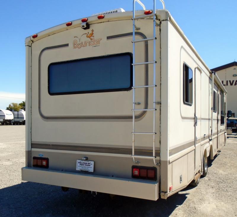 used Camper / RV Fleetwood RV Bounder for sale, in Decatur, IN Thumbnail 3