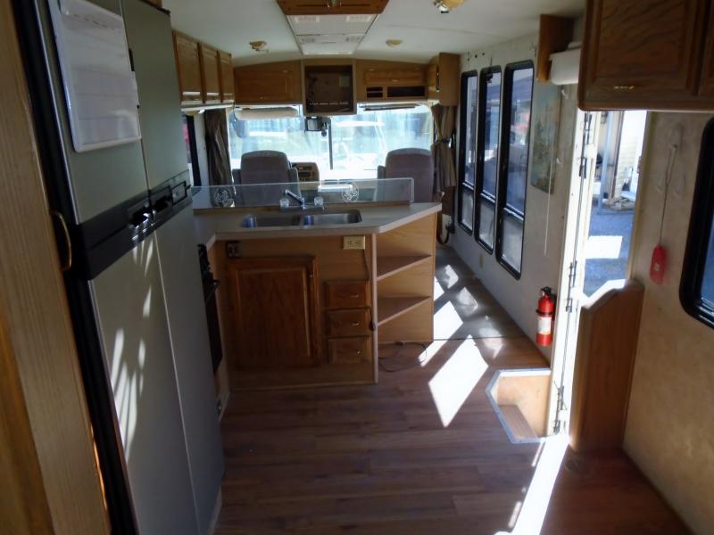 used Camper / RV Fleetwood RV Bounder for sale, in Decatur, IN Thumbnail 17