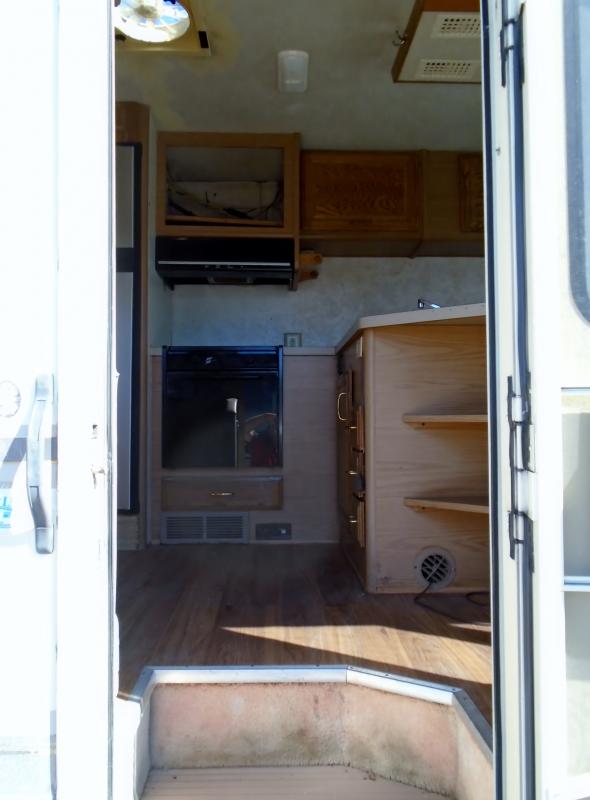 used Camper / RV Fleetwood RV Bounder for sale, in Decatur, IN Thumbnail 5