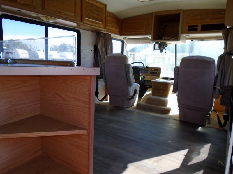 used Camper / RV Fleetwood RV Bounder for sale, in Decatur, IN Thumbnail 6