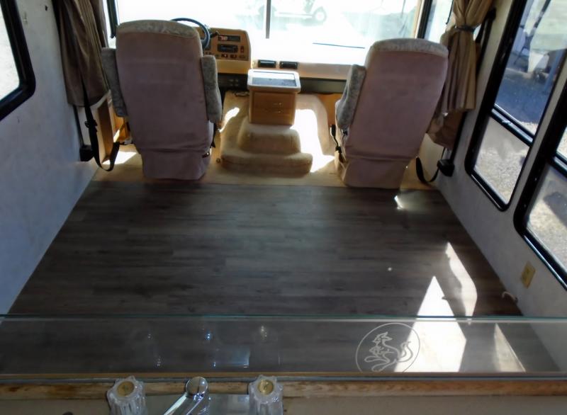 used Camper / RV Fleetwood RV Bounder for sale, in Decatur, IN Thumbnail 8