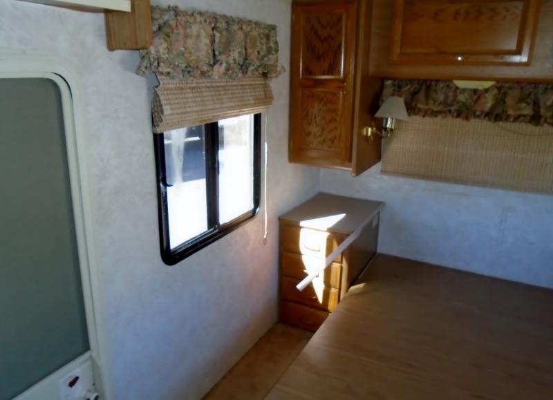 used Camper / RV Fleetwood RV Bounder for sale, in Decatur, IN Thumbnail 13