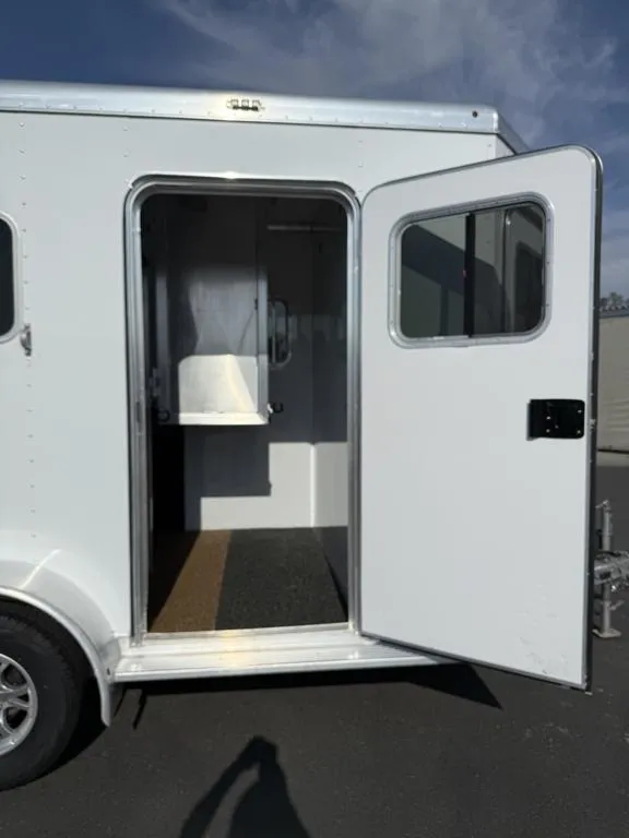 used Horse Trailers Featherlite  for sale, in Galt, CA Thumbnail 8