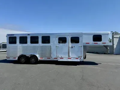 2026 Sooner Lariat 4 Horse Trailer Smart Tack