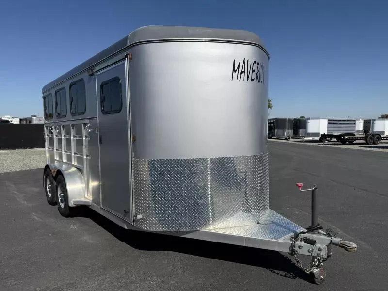 used Horse Trailers Maverick Trailers  for sale, in Galt, CA Thumbnail 2