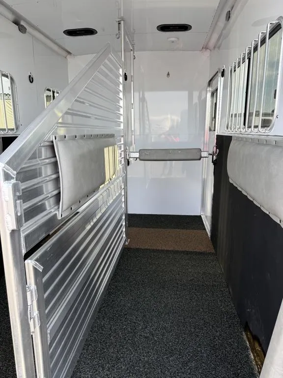 used Horse Trailers Featherlite  for sale, in Galt, CA Thumbnail 13