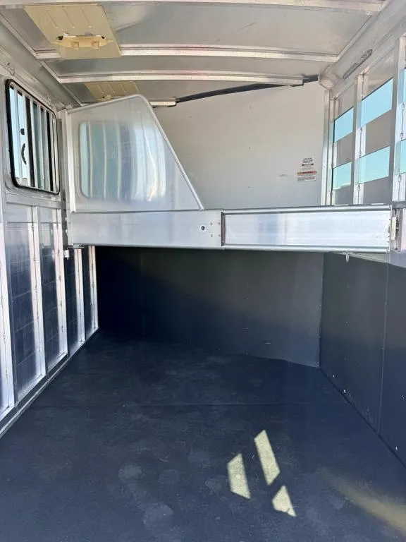 used Horse Trailers Sundowner Trailers  for sale, in Galt, CA Thumbnail 9