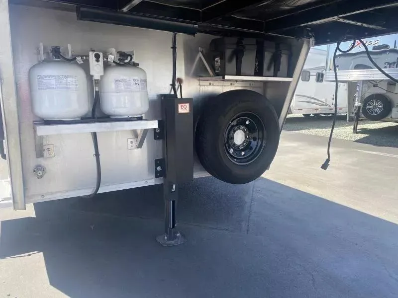 used Horse Trailers Bison Trailers  for sale, in Galt, CA Thumbnail 3