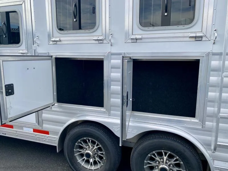 used Horse Trailers Exiss Trailers  for sale, in Galt, CA Thumbnail 33