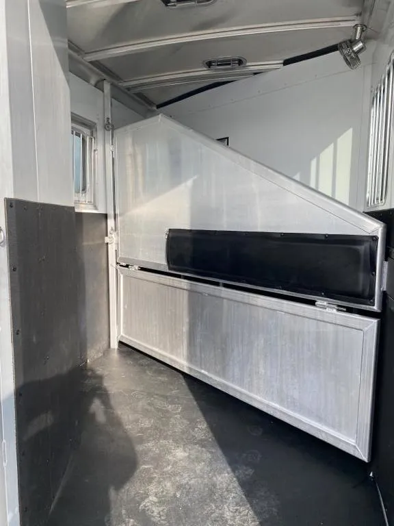 used Horse Trailers Exiss Trailers  for sale, in Galt, CA Thumbnail 17