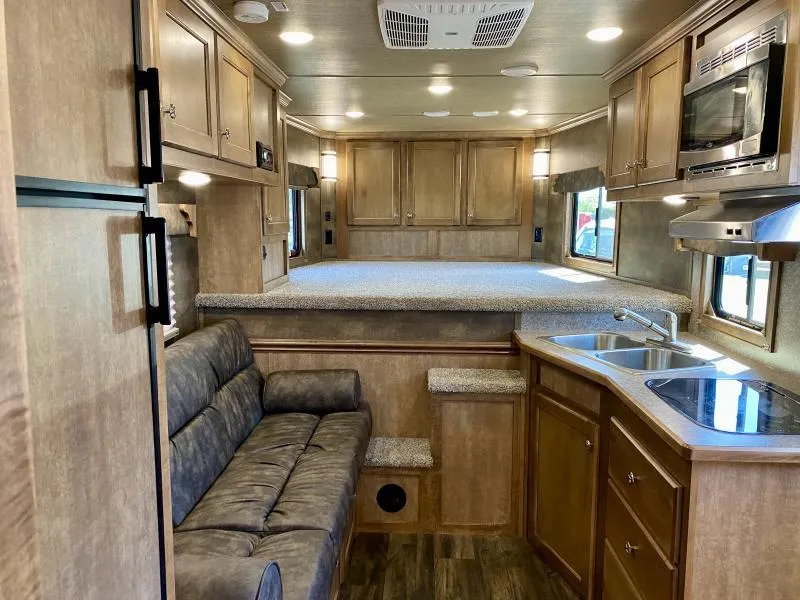 used Horse Trailers Merhow Trailers  for sale, in Galt, CA Thumbnail 4