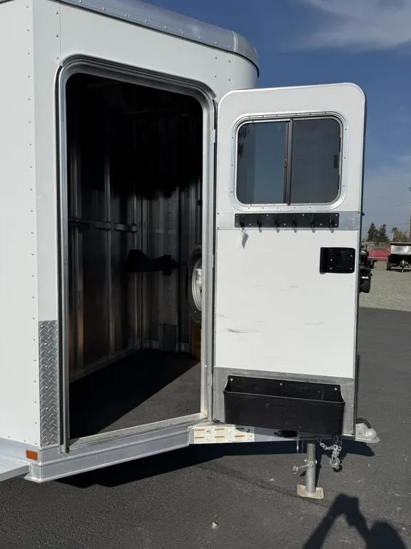 used Horse Trailers Featherlite  for sale, in Galt, CA Thumbnail 4