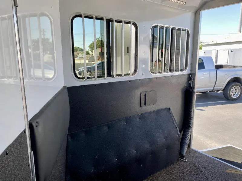 used Horse Trailers Merhow Trailers  for sale, in Galt, CA Thumbnail 23