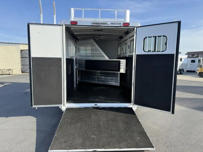 used Horse Trailers Cimarron Trailers  for sale, in Galt, CA Thumbnail 12