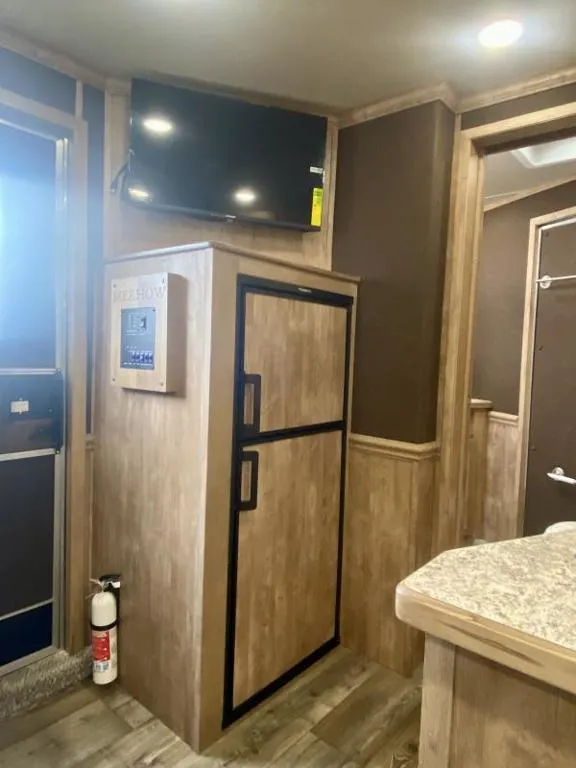 new Horse Trailers Merhow Trailers  for sale, in Galt, CA Thumbnail 10