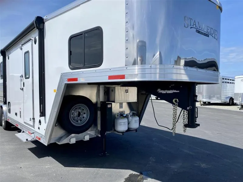 new Horse Trailers Merhow Trailers  for sale, in Galt, CA Thumbnail 3