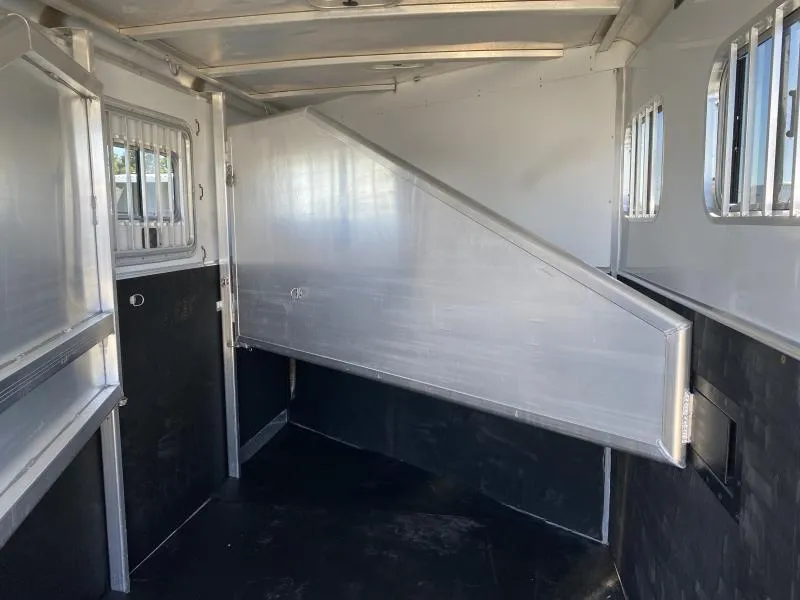 used Horse Trailers Exiss Trailers  for sale, in Galt, CA Thumbnail 15