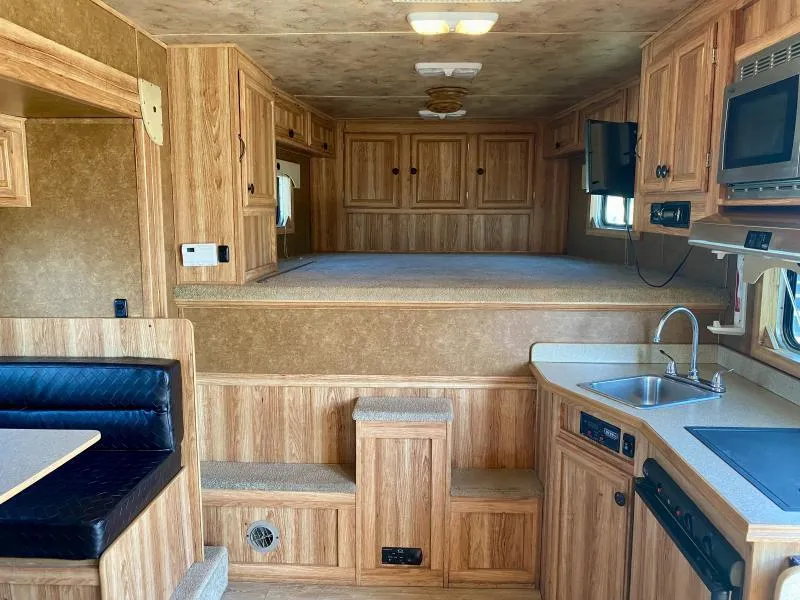 used Horse Trailers Exiss Trailers  for sale, in Galt, CA Thumbnail 5