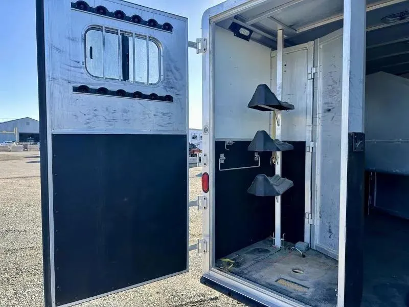 used Horse Trailers Exiss Trailers  for sale, in Galt, CA Thumbnail 30