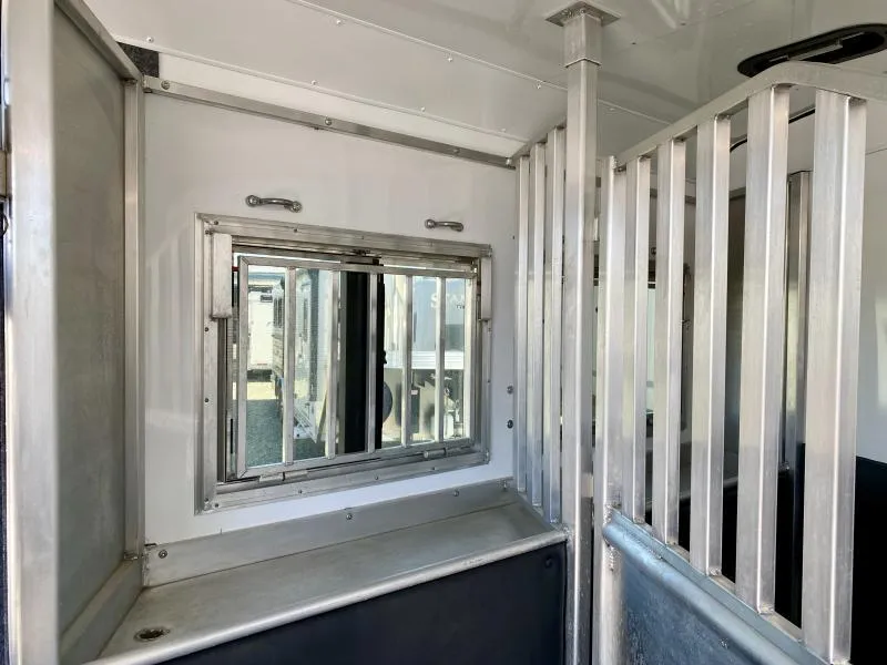 used Horse Trailers Merhow Trailers  for sale, in Galt, CA Thumbnail 20