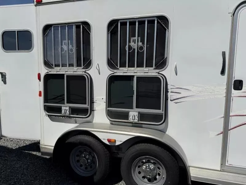 used Horse Trailers Logan Coach  for sale, in Galt, CA Thumbnail 10