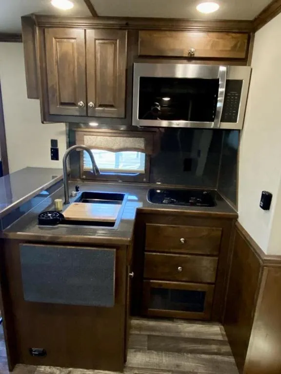 new Horse Trailers Merhow Trailers  for sale, in Galt, CA Thumbnail 10