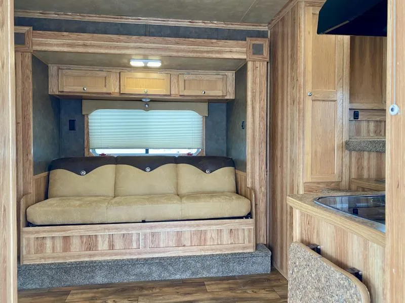 used Horse Trailers Exiss Trailers  for sale, in Galt, CA Thumbnail 6