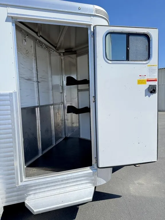 used Horse Trailers Sundowner Trailers  for sale, in Galt, CA Thumbnail 4