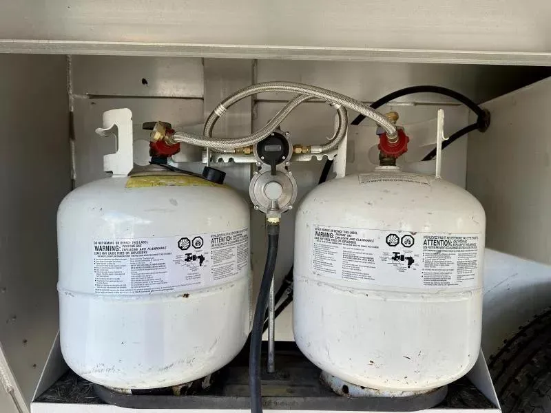 used Horse Trailers Exiss Trailers  for sale, in Galt, CA Thumbnail 4