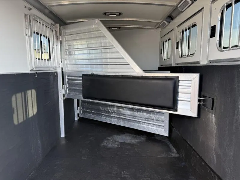 used Horse Trailers Cimarron Trailers  for sale, in Galt, CA Thumbnail 13