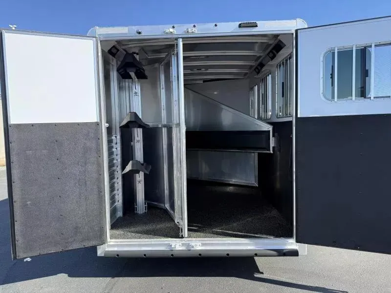 used Horse Trailers Exiss Trailers  for sale, in Galt, CA Thumbnail 12