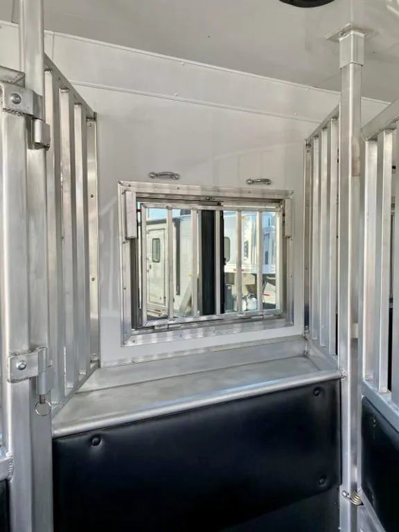 new Horse Trailers Merhow Trailers  for sale, in Galt, CA Thumbnail 20