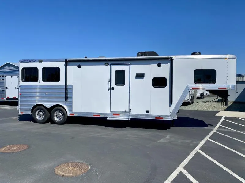 2021 Merhow Trailers 8210 Stampede LQ