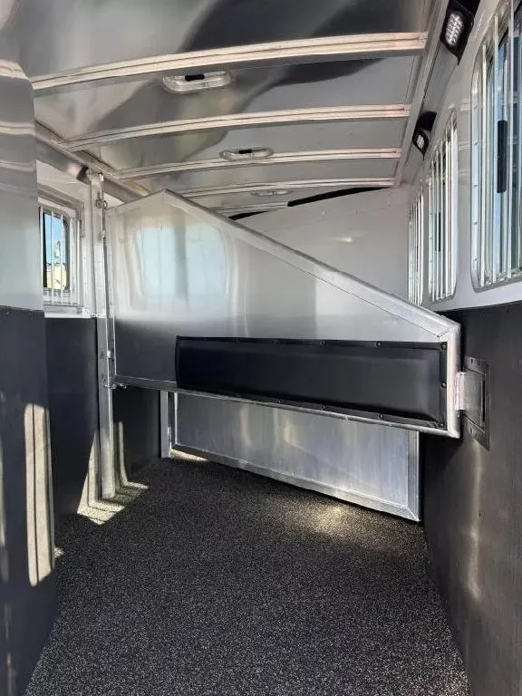 used Horse Trailers Exiss Trailers  for sale, in Galt, CA Thumbnail 13