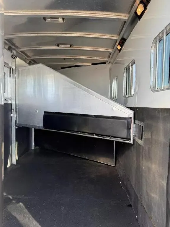 used Horse Trailers Sooner  for sale, in Galt, CA Thumbnail 13